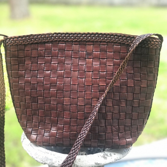 LJS COLLECTION brown woven leather crossbody bag - Picture 2 of 13